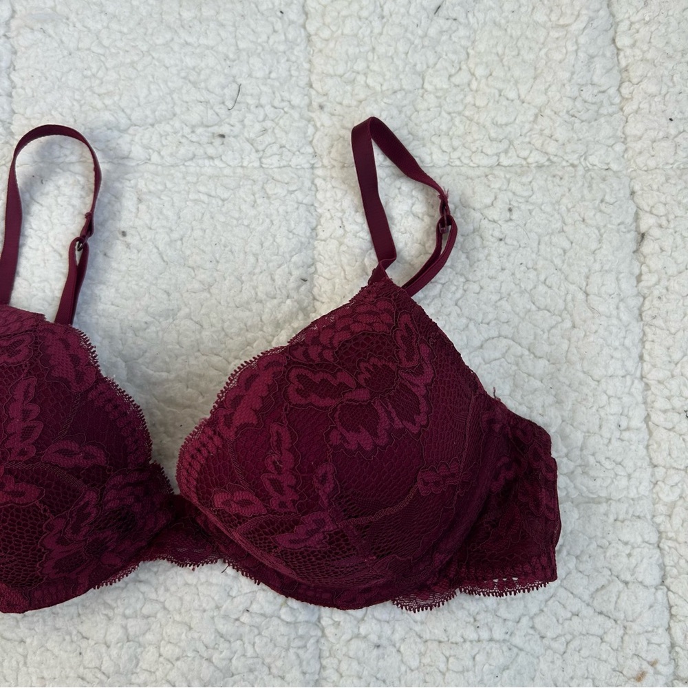 LA SENZA Burgundy Lace Push-Up Bra with Adjustable Straps - Picture 2 of 8